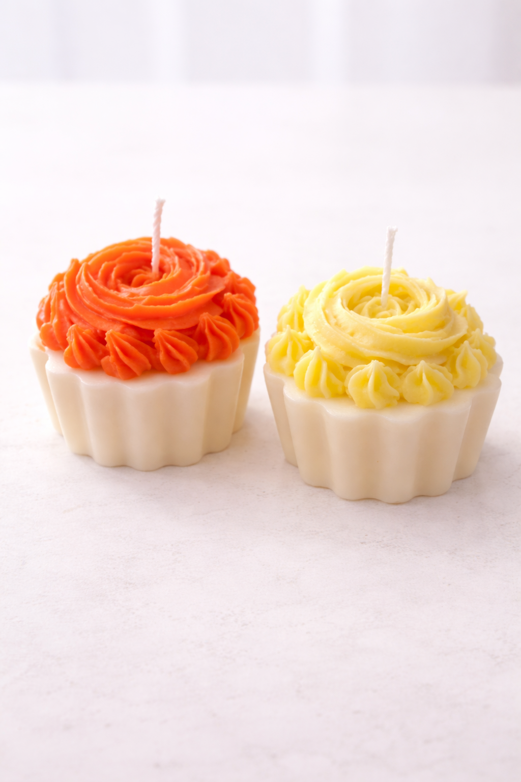 Handmade Kerze Cupcake groß - perfekt als Geschenk